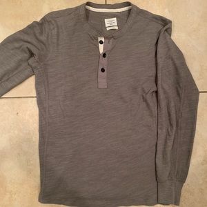 Gently used Rag & Bone Henley. Grey, long sleeves.